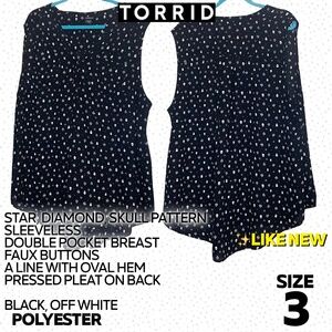 Torrid faux button blouse with diamond skull and star pattern